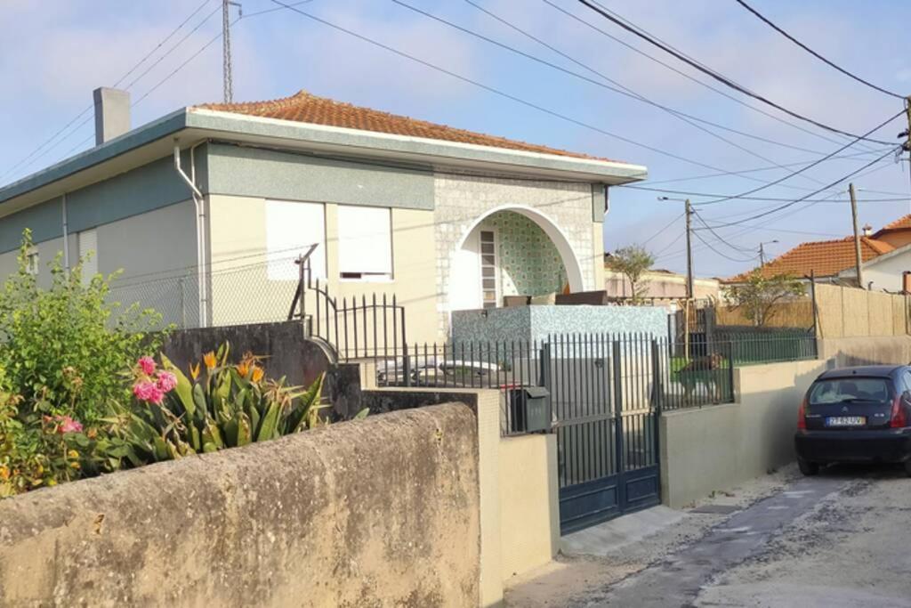 Villa House With Pool And Garden In Esmoriz Near Porto Esterno foto