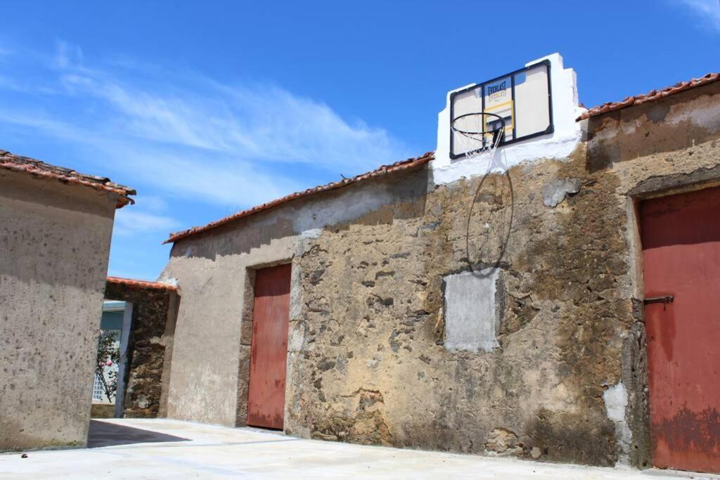 Villa House With Pool And Garden In Esmoriz Near Porto Esterno foto
